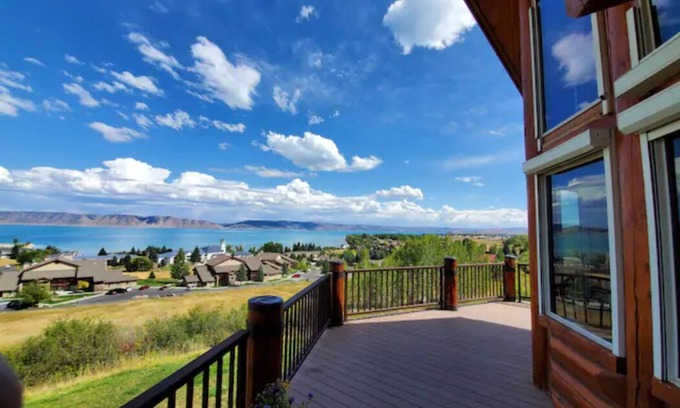 Garden City Cabin | Fantastic view! Arcade, Jacuzzi, Family Friendly Cottage!