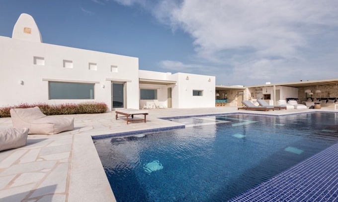 Chrissi Akti Villa | Fantastic villa for 8 people with sea views and close to the beach in Greece