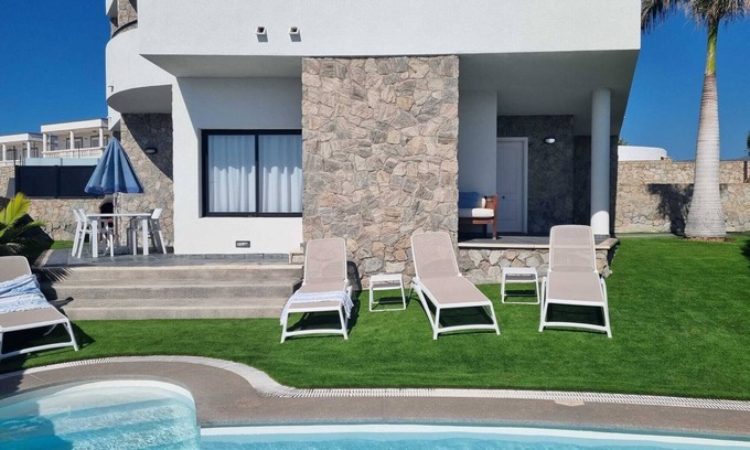 Puerto Rico Villa | Fantastic Villa in Gran Canaria with private pool, near beach and golf courses