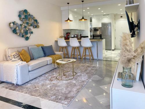 Golden Mile Apartment | Fantastico piso a 2 minutos andando de la playa