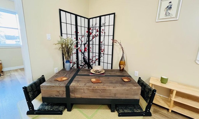Southeast Salem Apartment | Far East Escape- Salem
