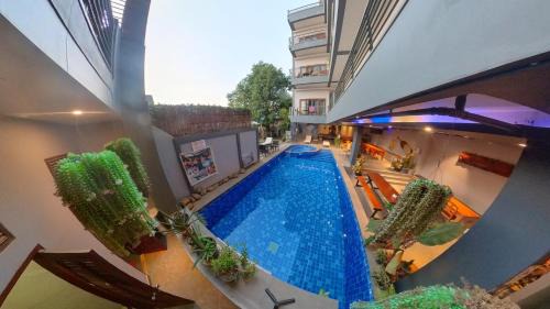 Vang Vieng Hotel | FARAWAY SUITES