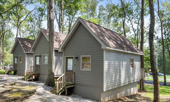 Mount Juliet Cabin | Farm Cabin 3, Sleeps 4, on 180 Acre Farm near Nashville- Wedding/Events Welcome