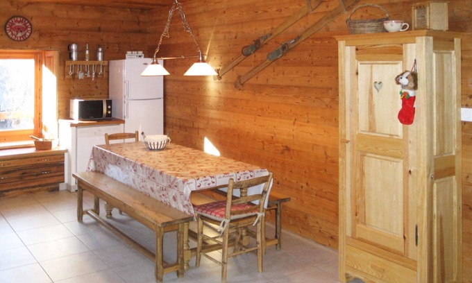 Risoul Other | Farm for 8 people, with the possibility of going down on skis