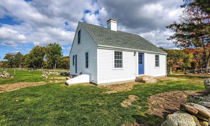 Stonington House | Farm House at Deans Mill Farm