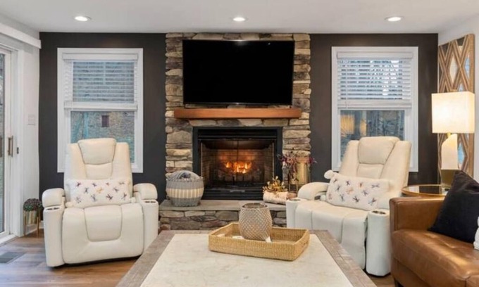 Nellysford House | Farmette On River by Wintergreen, Blue Ridge Pkwy, Wine Trail HotTub & Firepit!