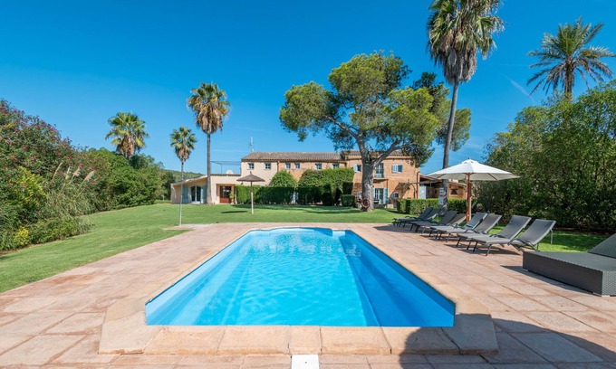 Manacor Villa | Farmhouse 'Es Mayolet' with Private Pool, Wi-Fi and Air Conditioning