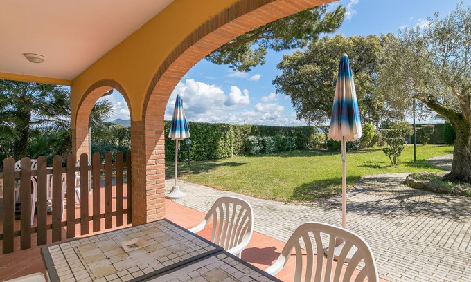 Campiglia Marittima Other | Farmhouse "Il Girasole - Grano" with Shared Pool & Wi-Fi