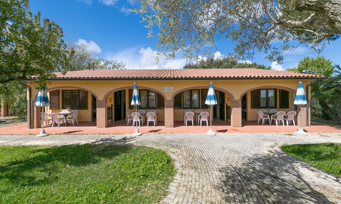 Campiglia Marittima Other | Farmhouse "Il Girasole - Melo" with Shared Pool, Shared Garden & Wi-Fi