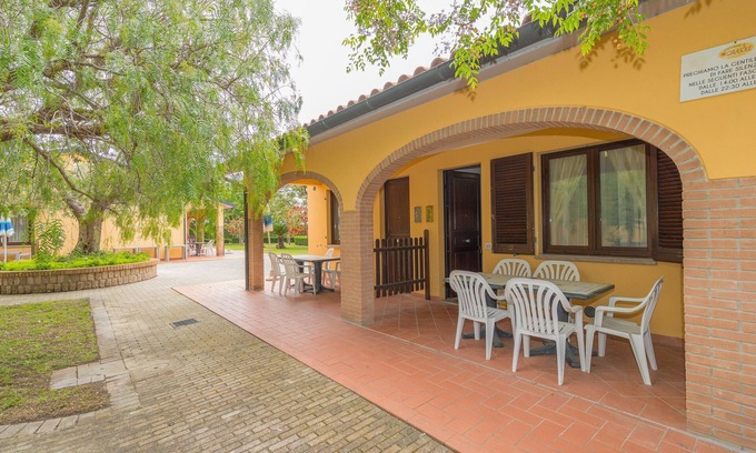Campiglia Marittima Other | Farmhouse "Il Girasole - Malva" with Shared Pool, Shared Garden & Wi-Fi