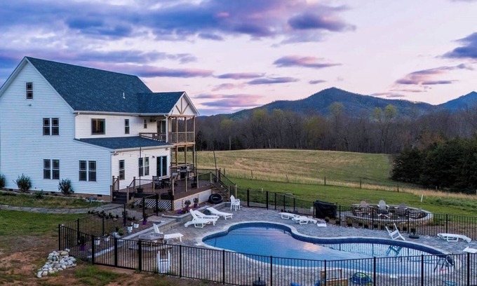 Faber Other | Farmhouse New! | Cows+Fire-Pit 12 ppl