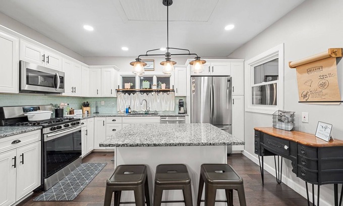 Cloquet House | Farmhouse on Oak, 12 min. to Jay Cooke!