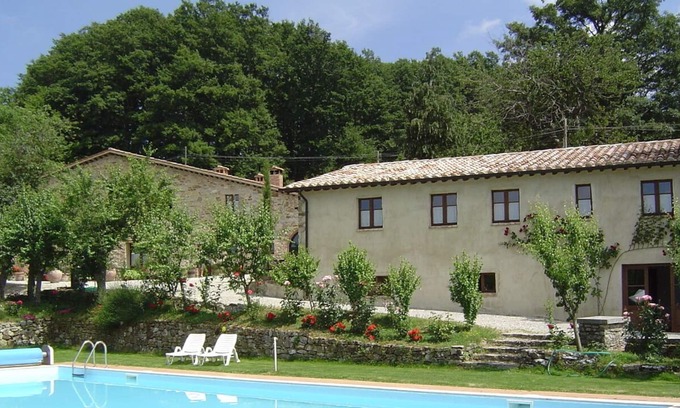 Castell'Azzara Other | Farmhouse 'Podere Le Ghiande, Granaio N°9' with Mountain View, Shared Pool and Wi-Fi