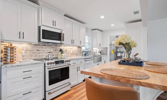 Richmond Hill House | Farmhouse Retreat near Savannah