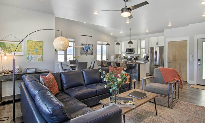 Four Corners Condo | Farmland Flat w/ Mtn Views, 7 Mi to Dtwn!