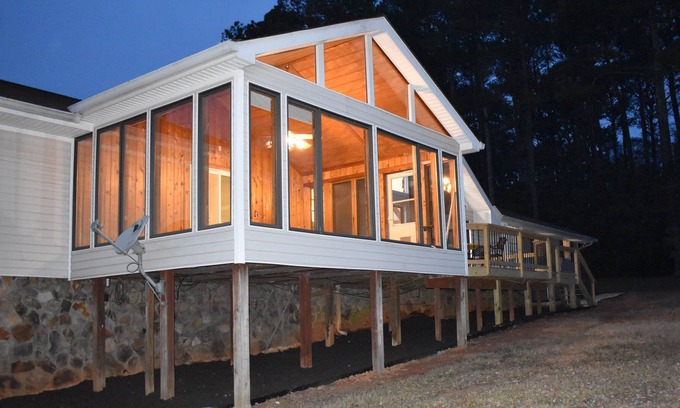 Woodstock House | Farmstay in Woodstock GA