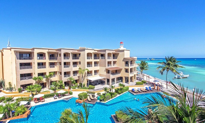 Downtown Apartment | Faro 204: Nice apartment with ocean view, steps away from 5th Av.