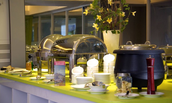Senayan Hotel | favehotel Gatot Subroto