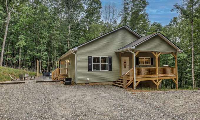 Blairsville House | Fawn'd Memories