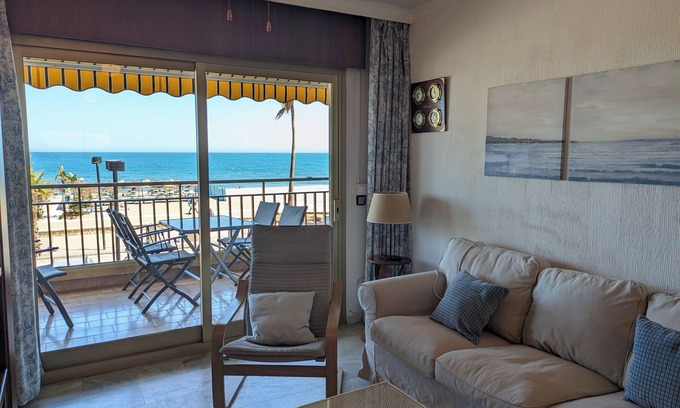 Torreblanca Apartment | FCC Paseo Marítimo de Fuengirola con Piscina y Aire Acondicionado