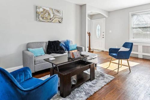 West Hyattsville House | Feel Good Home, Kingbed, Free parking, Backyard