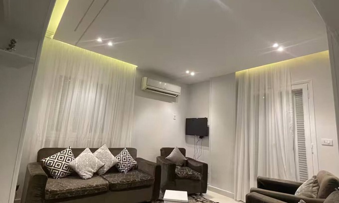 Hada'iq al-Qubbah Apartment | Feel Home!