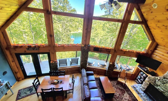Butler Cabin | Feels Like Home "Lake front" Lake Watauga in the TN Hills