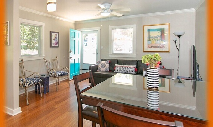 Durham House | Fenced-DownTown-Pets-No Steps-Blazing Wifi-Stocked Kitchen-