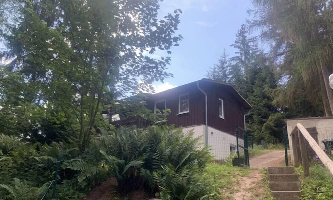 Friedrichroda House | Fenced holiday home with its own sauna right on the edge of the forest
