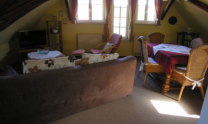 Rothenburg Old Town Apartment | Ferienwohnung im Dach für zwei mit rustikalen Charme und Blick zum Wehrgang.