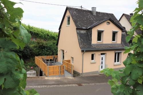 Uerzig Apartment | Ferienhaus am Moselsteig