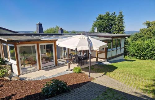 Meschede House | Ferienhaus Berghausen am Hennesee