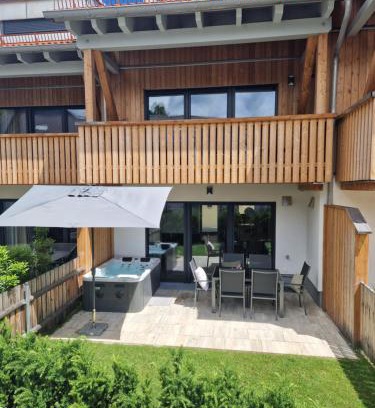 Garmisch-Partenkirchen House | Ferienhaus Berger mit eigenen Whirlpool im Garten