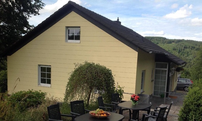 Monschau House | Ferienhaus für 18 Gäste mit 180m² in Monschau-widdau