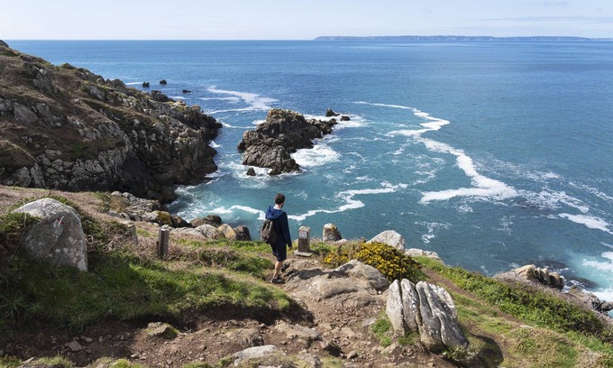 Poullan-sur-Mer House | Ferienhaus für Sechs Personen im Herzen der Authentischen Bretagne