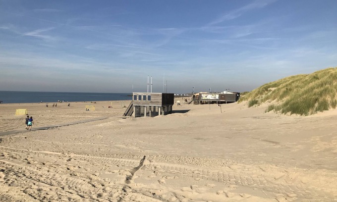 Bruinisse House | Ferienhaus in Bruinisse Zeeland mit Hund ,gartensauna am Meer