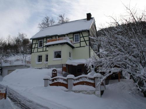 Schwalefeld House | Ferienhaus in der Nähe des Skigebietes