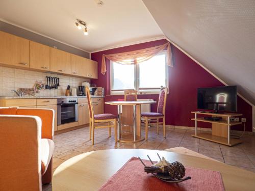 Glowe Apartment | Ferienhaus Karola, Wohnung 2 - OG