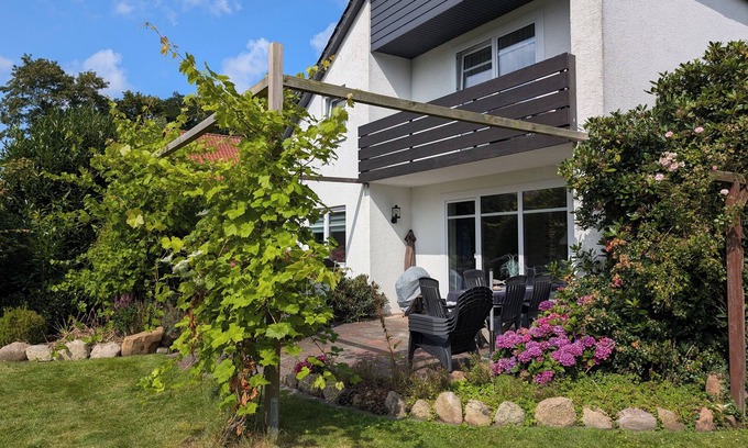 Langen b. Bremerhaven Apartment | Ferienhaus m. Garten, Zentral zw. Bremerhaven, Cuxhaven, Wattenmeer, Haustiere
