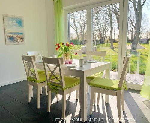 Langen b. Bremerhaven Apartment | Ferienhaus Nordkönig mit Sauna und Whirlpool