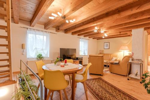 Hundheim Apartment | Ferienhaus Störzel Wohnung B