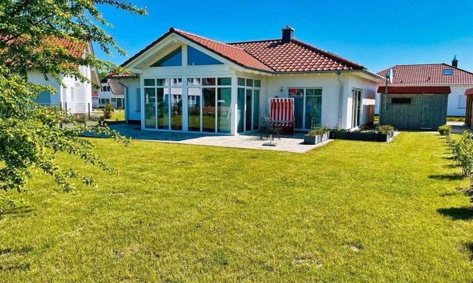 Trent House | Ferienhaus Windrose - Modernes Haus mit Kamin und Eigener Sauna Sowie Garten - Ferienhaus Windrose