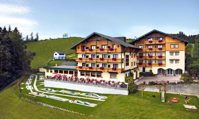 Strass im Attergau Hotel | Ferienhotel Hofer superior