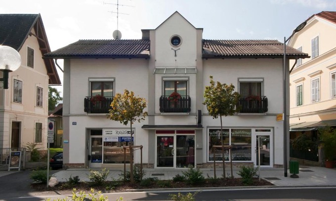 Poertschach am Woerthersee Apartment | Ferienwohnungen Pickert