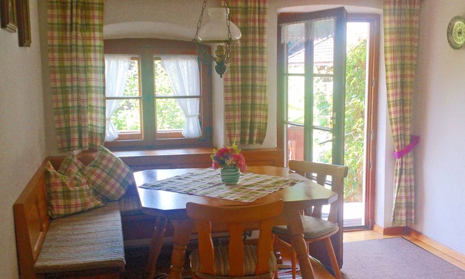 Aschau im Chiemgau Apartment | Ferienwohnung 47 qm mit zwei Schlafzimmern und Südbalkon°