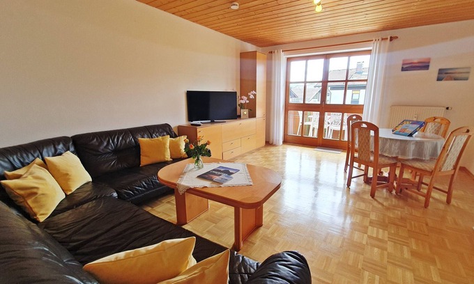Eichet Apartment | Ferienwohnung 2 im 1. OG für bis zu 5 Pers. + Kleinkind