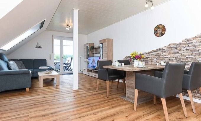Esens Apartment | Ferienwohnung 2 - Ferienwohnungen im Haus Akazie