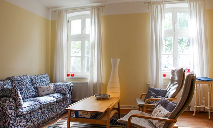 Klausdorf Apartment | Ferienwohnung 2 OG - Eisenbahnerhaus in Klausdorf