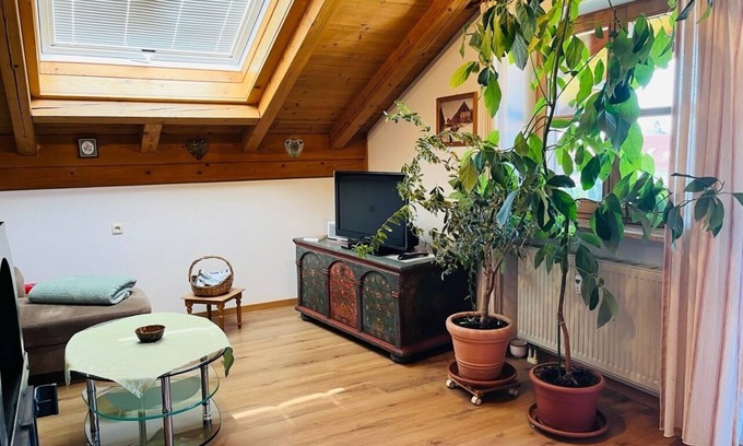 Bad Endorf Apartment | Ferienwohnung, 56 qm, Nr. 3, Dachgeschoss, 1 Separates Schlafzimmer