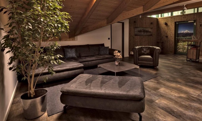 Pidingerau Apartment | Ferienwohnung Ahornpark mit 2 SZ und Kleinem Privaten Fitnessraum